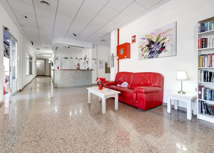 Penthouse Naomi With Two Terraces, Private Solarium, Sea View, Swimming Pool, With Underground Parking, Pets Allowed