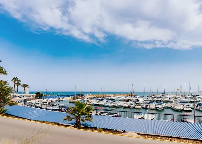 Penthouse Naomi With Two Terraces, Private Solarium, Sea View, Swimming Pool, With Underground Parking, Pets Allowed