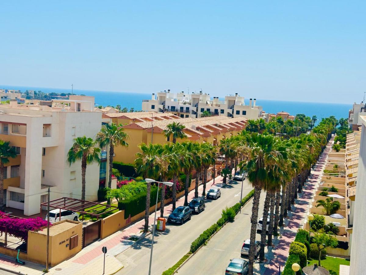 Penthouse Naomi With Two Terraces, Private Solarium, Sea View, Swimming Pool, With Underground Parking, Pets Allowed Apartamento Dehesa de Campoamor (Orihuela Costa)