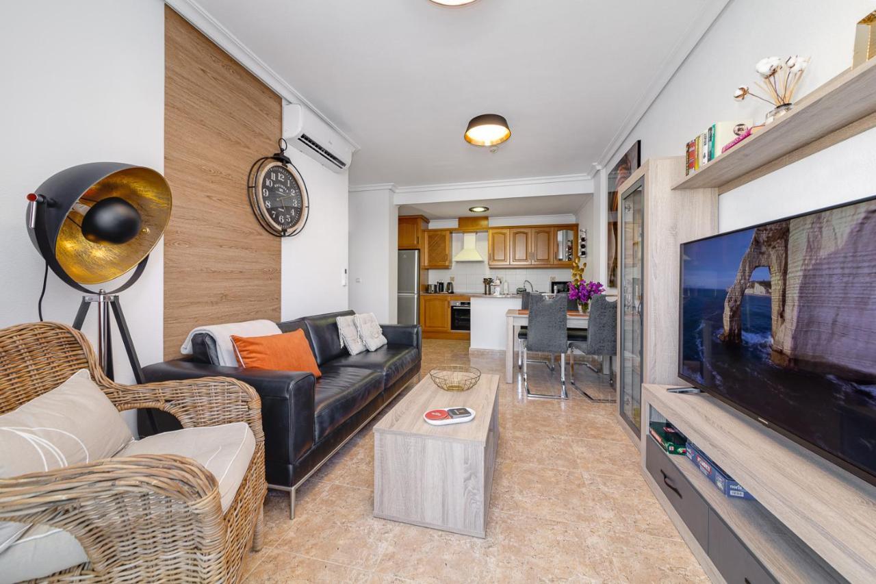 Penthouse Naomi With Two Terraces, Private Solarium, Sea View, Swimming Pool, With Underground Parking, Pets Allowed *