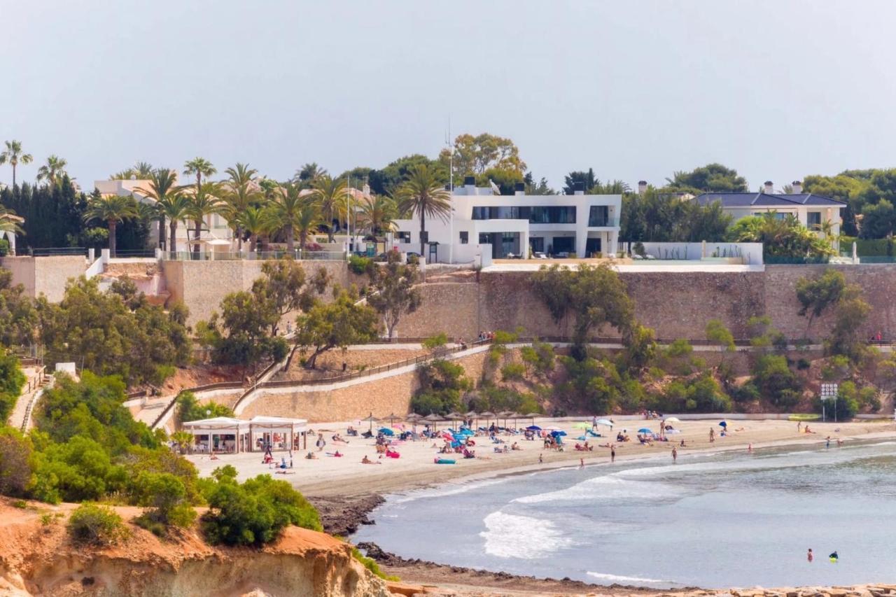 Leonora Dehesa de Campoamor (Orihuela Costa)